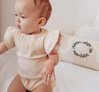 Bodysuit mit Rüschenärmeln - Weiß